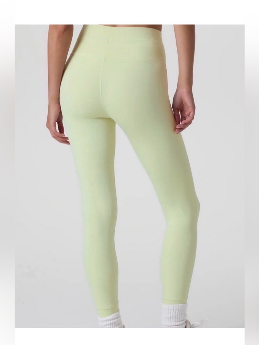 Vuori Light green Set daily leggings elevate daily sports bra small medium - Picture 9 of 10